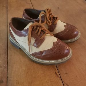 Kenneth Cole Reaction, boy shoes size 9.5 brown & tan.